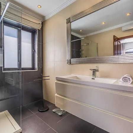 A Stunning 5 Bedroom In Madliena With A Pool * Is-Swieqi