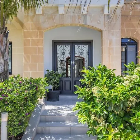 A Stunning 5 Bedroom In Madliena With A Pool * Is-Swieqi