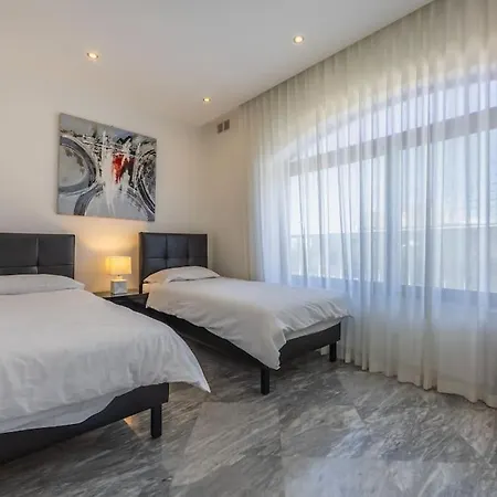 A Stunning 5 Bedroom In Madliena With A Pool Villa Is-Swieqi