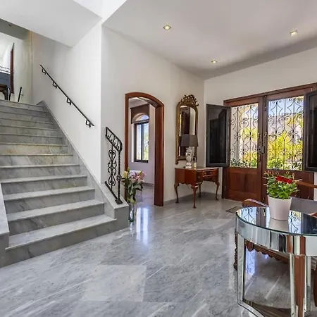Villa A Stunning 5 Bedroom In Madliena With A Pool Is-Swieqi