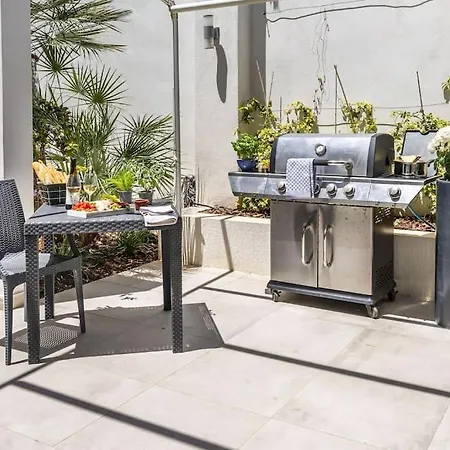 A Stunning 5 Bedroom In Madliena With A Pool Is-Swieqi